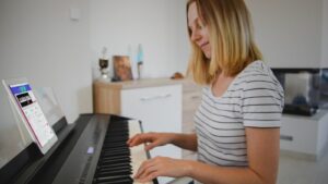 Prueba: aprende piano en línea con…