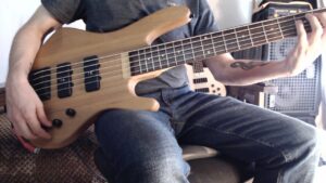 Bajos Eléctricos Washburn Xb120