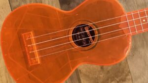 Ukeleles de Plástico